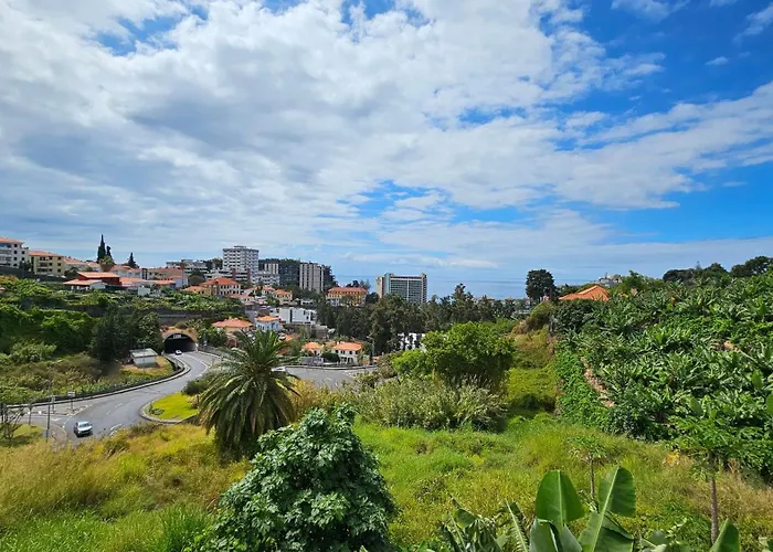 Magnolia Semesterbostad Funchal (Madeira)